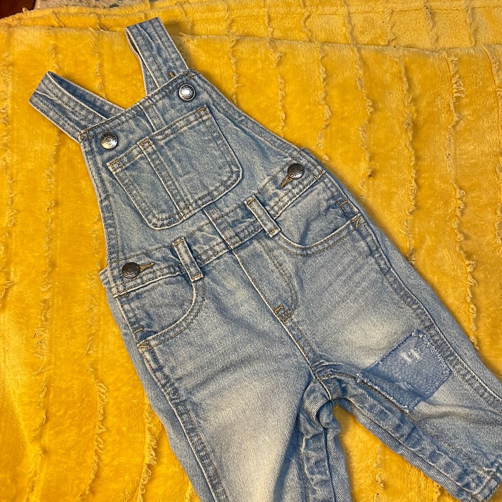 Old navy infant overalls 3/6